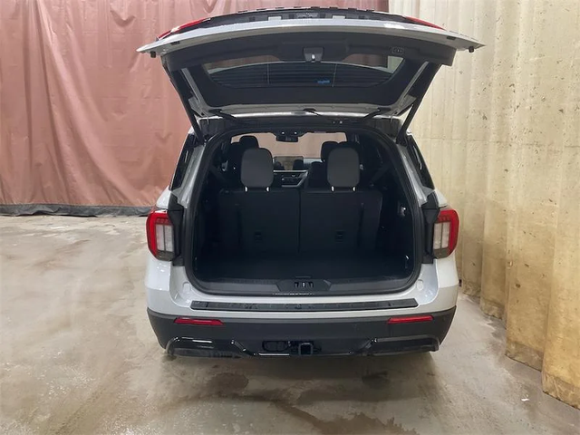 2026 FORD Explorer ST-Line - Photo 16