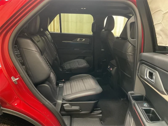 2026 FORD Explorer ST-Line - Photo 14