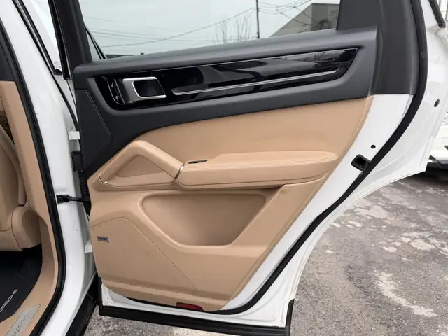 2020 Porsche Cayenne AWD Ensemble Premium | Toit Pano | Cuir | G - Photo 36