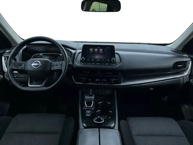 2025 Nissan Rogue SV / AWD - Photo 14
