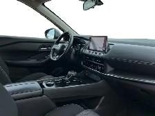 2025 Nissan Rogue SV / AWD - Photo 18