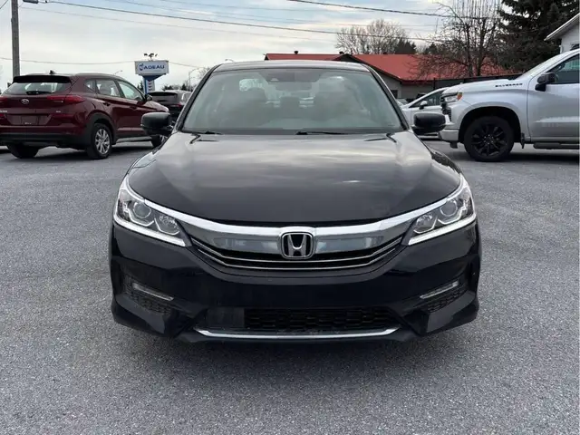 2016 Honda Accord 4dr I4 CVT EX-L - Photo 2