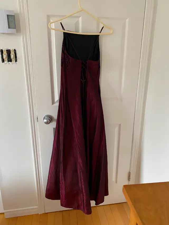 Très belle robe de bal / soirée – - Photo 3