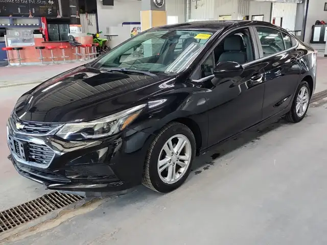 2017 Chevrolet Cruze 4dr Sdn 1.4L LT w/1SD