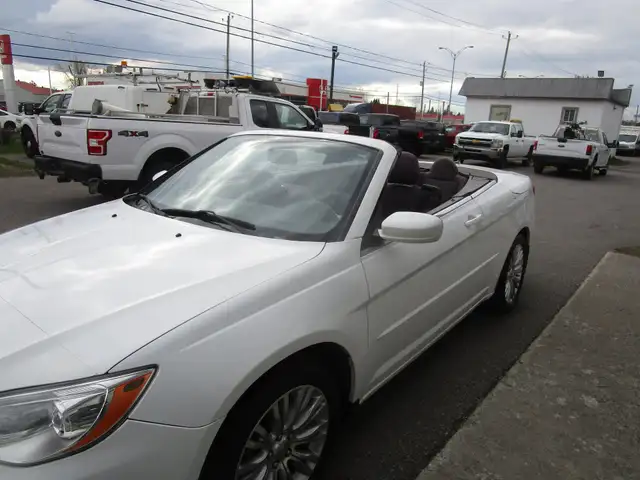 Chrysler 200 2dr Conv Touring Touring 2012 - Photo 9