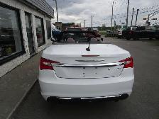 Chrysler 200 2dr Conv Touring Touring 2012 - Photo 10