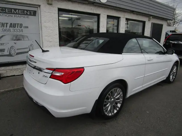 Chrysler 200 2dr Conv Touring Touring 2012 - Photo 16