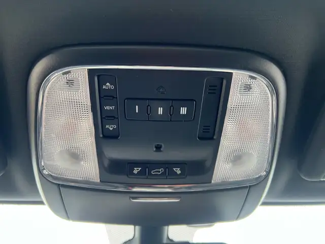 2016 Jeep Grand Cherokee 4WD Limited | Command Start | Heated Se - Photo 32