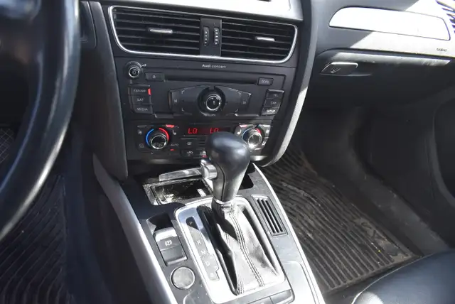 2011 Audi A4 2.0T Sedan quattro Tiptronic - Photo 11
