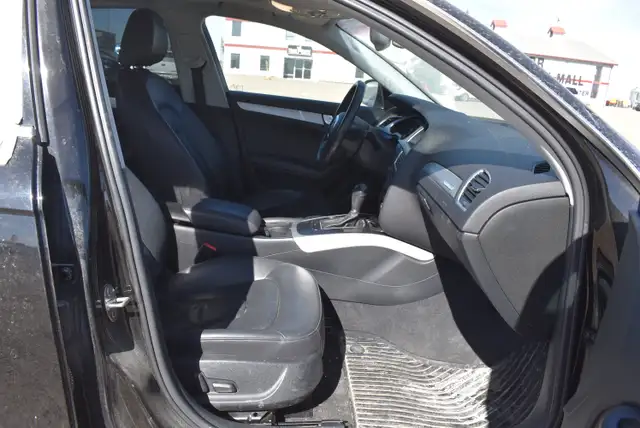 2011 Audi A4 2.0T Sedan quattro Tiptronic - Photo 22
