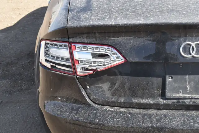 2011 Audi A4 2.0T Sedan quattro Tiptronic - Photo 32