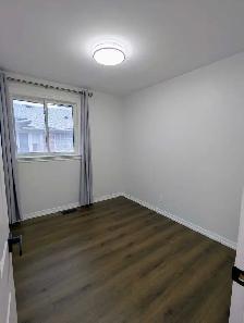 FOR RENT: 4 Bedrooms & 3 FULL Bathrooms (Main Floor of Det - Photo 6
