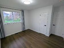FOR RENT: 4 Bedrooms & 3 FULL Bathrooms (Main Floor of Det - Photo 7