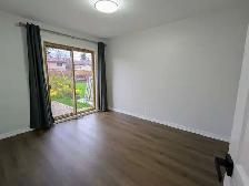 FOR RENT: 4 Bedrooms & 3 FULL Bathrooms (Main Floor of Det - Photo 8