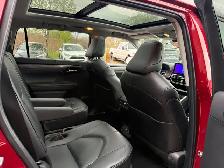 2024 Toyota Highlander Hybrid Limited AWD, PLATINUM PKG - Photo 9