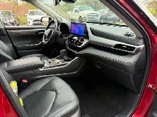 2024 Toyota Highlander Hybrid Limited AWD, PLATINUM PKG - Photo 11