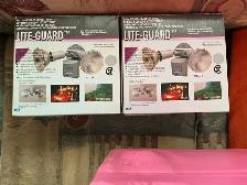 LUMINAIRES AUTOMATIQUES DE SÉCURITÉ ET DÉTECTEUR POUR EXTÉRIEUR