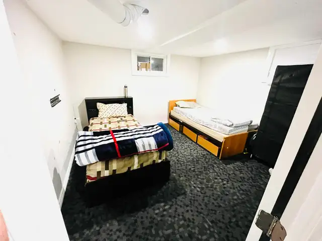 Bsement for rent - Photo 2