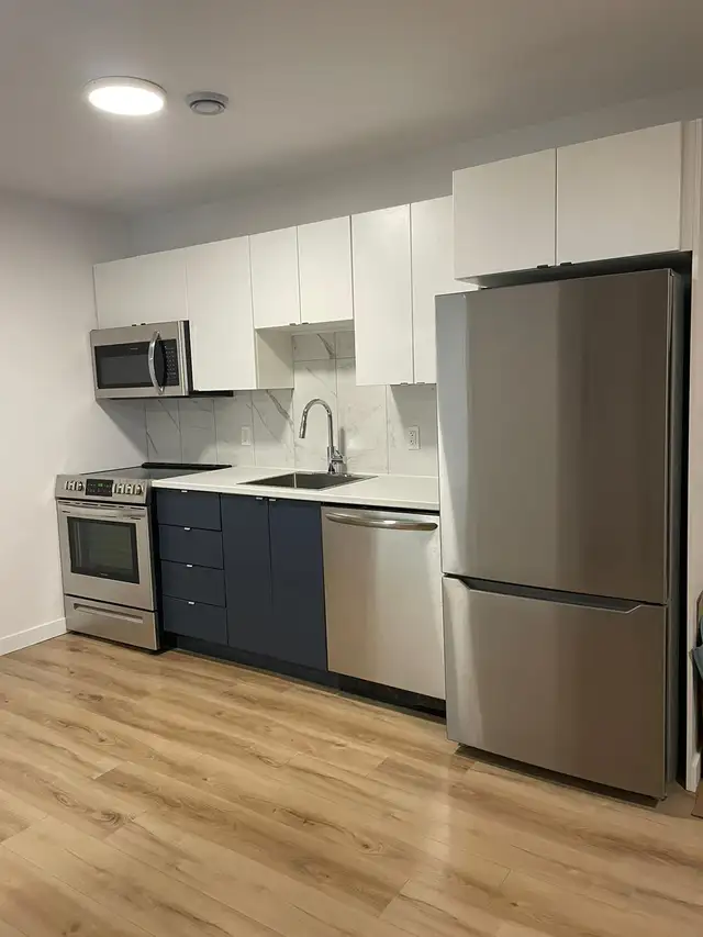 2 Bedroom on Doctor's Lake