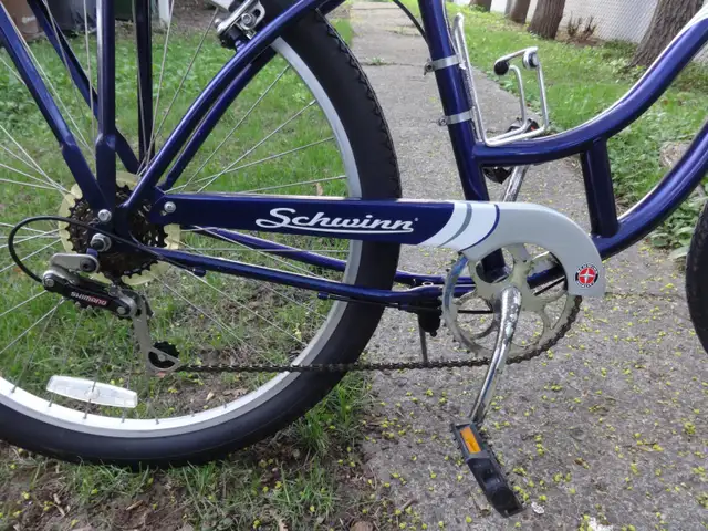 VÉLO SCHWINN, HYBRIDE, 6 VITESSES. 26 POUCES, PROPRE. - Photo 3