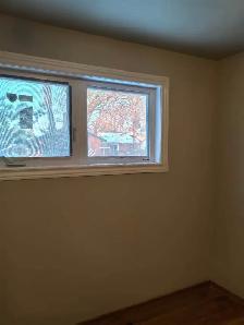 Room near Mohawk College for Rent - Photo 4