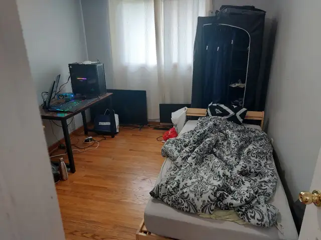 Room for rent near humber college - Photo 5
