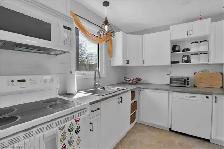 2 Bed / 1 Bath Apartment, Fully Furnished, All Inclusive - Photo 7