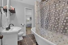 2 Bed / 1 Bath Apartment, Fully Furnished, All Inclusive - Photo 12