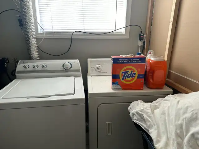 Legal two bedroom basement suite for rent in Calgary Alberta - Photo 3