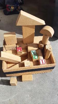 Large wooden truck and block set. - Photo 4
