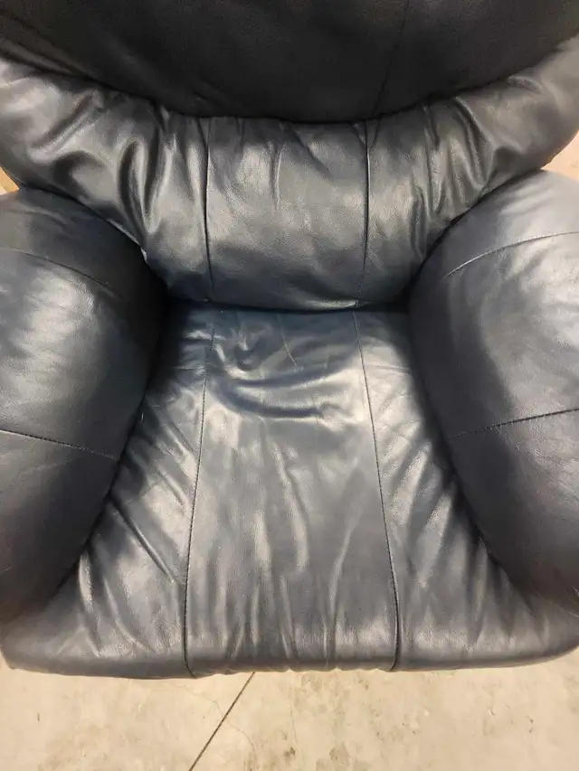 Blue leather couch with recliner chair - Photo 6