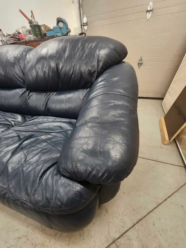 Blue leather couch with recliner chair - Photo 8