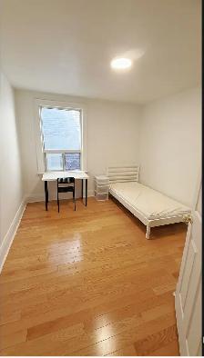 Downtown Toronto one room available for  longterm for female