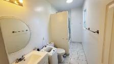 Downtown Toronto one room available for  longterm for female - Photo 2