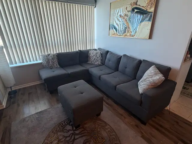 Sectional couch L shape in grey color, mint condition - Photo 3