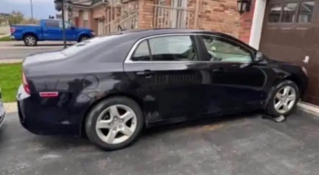 2009 Chevrolet Malibu LS 4D Sedan - Photo 3