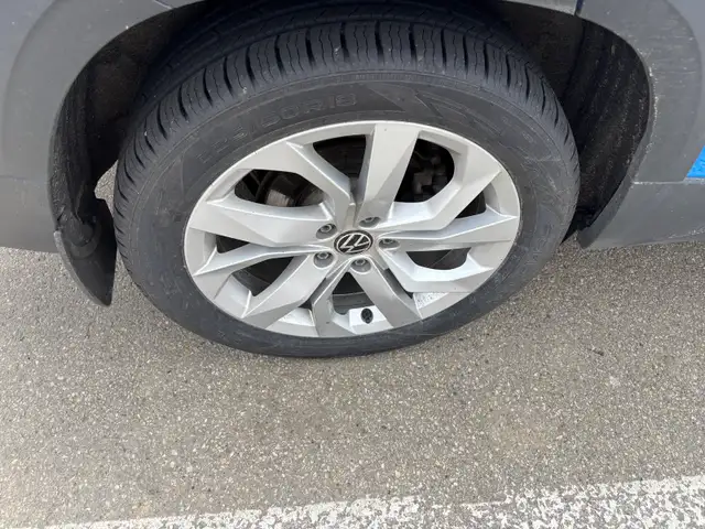 2022 VW TAOS - AWD - Photo 9