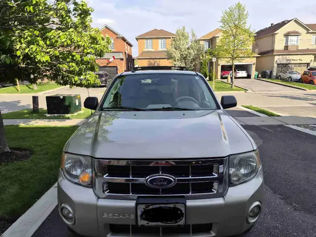 2010 Ford Escape XLT 3.0L V6 – Mississauga