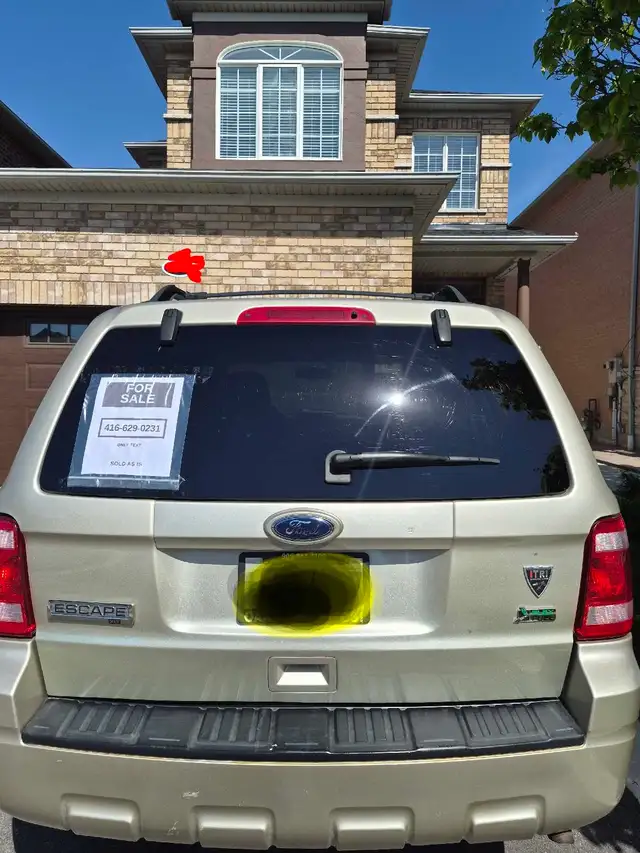 2010 Ford Escape XLT 3.0L V6 – Mississauga - Photo 2