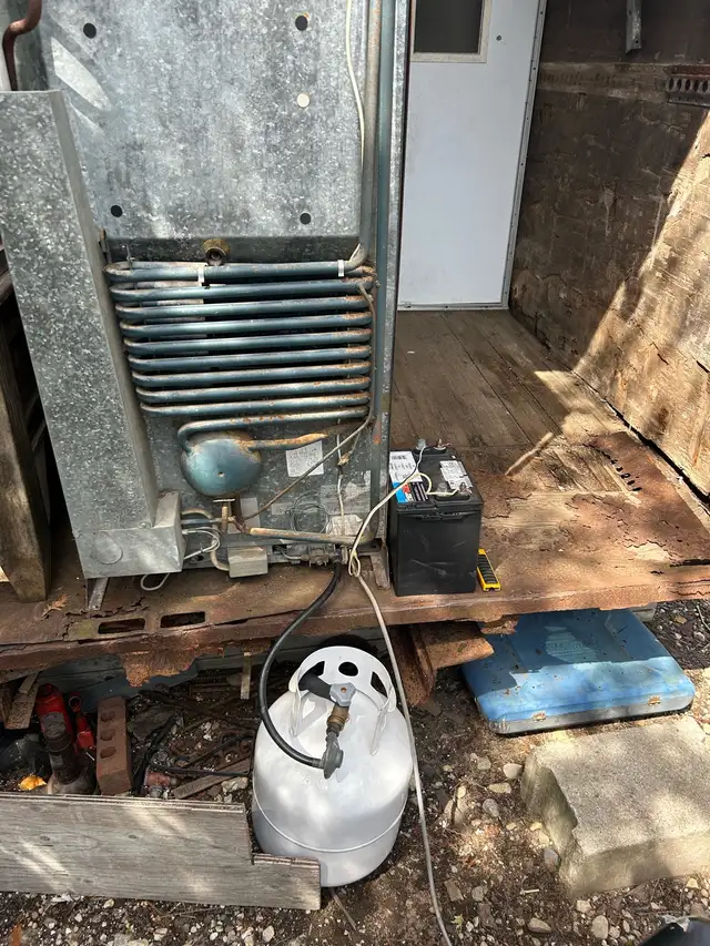 PROPANE FRIDGE/FREEZER - Photo 3