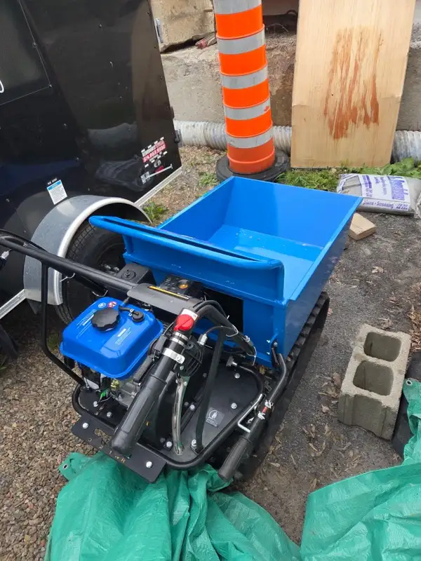 New Powerfist 196 cc Gas Powered Wheelbarrow 660 LB  Brouette - Photo 3