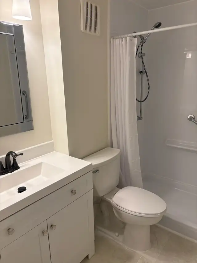 Water view, 2 bedroom condo for rent - Photo 8