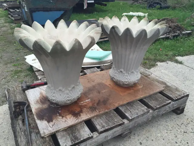 GARDEN URNS - MADE IN ENGLAND - Photo 2