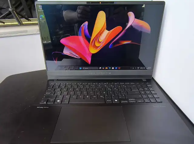 Asus Vivobook S15 laptop W/charger