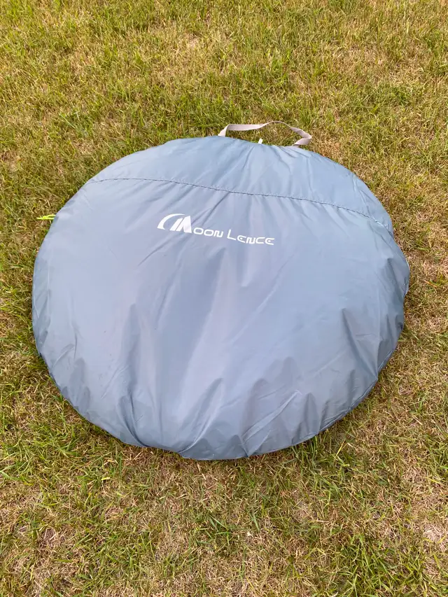 New, never used, 4 person Moon Lense Easy Pop-up Tent - Photo 4