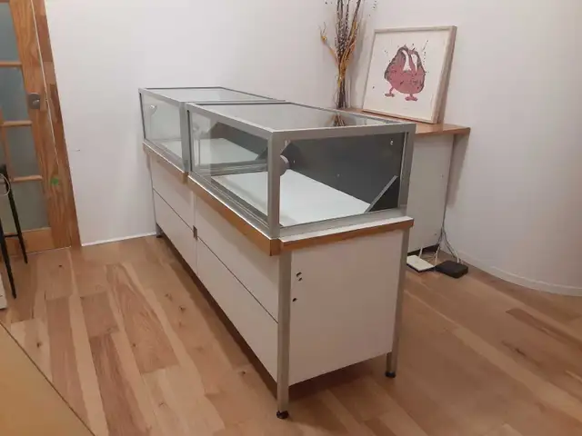 Commercial desk - Photo 3