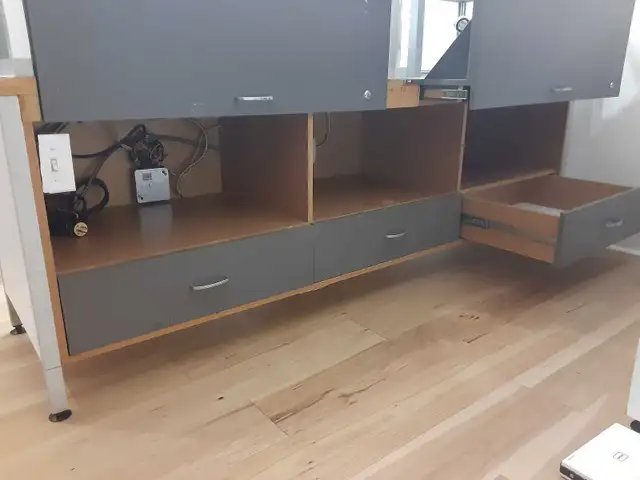 Commercial desk - Photo 8