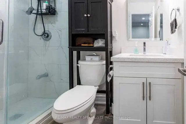 Cozy, All-Inclusive Basement Bachelor – $1,400/month - Photo 5