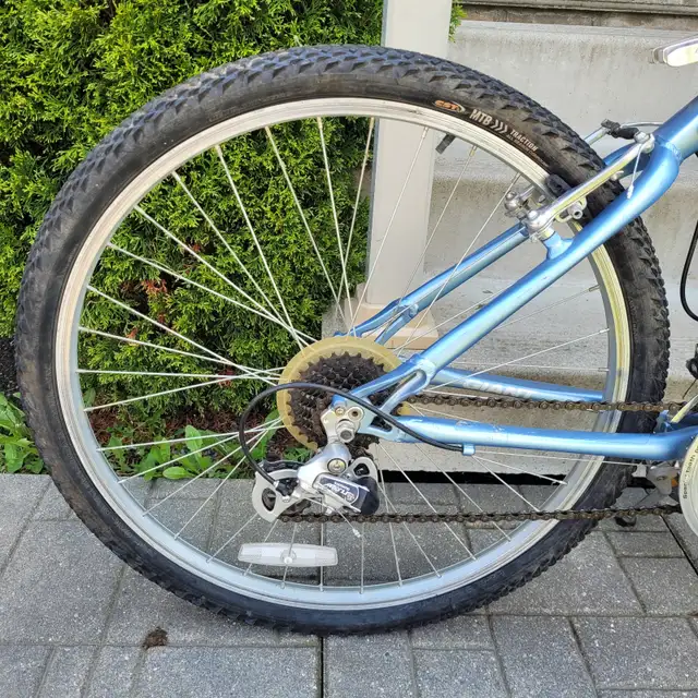 Giant Sedona Mountain bike - Photo 3