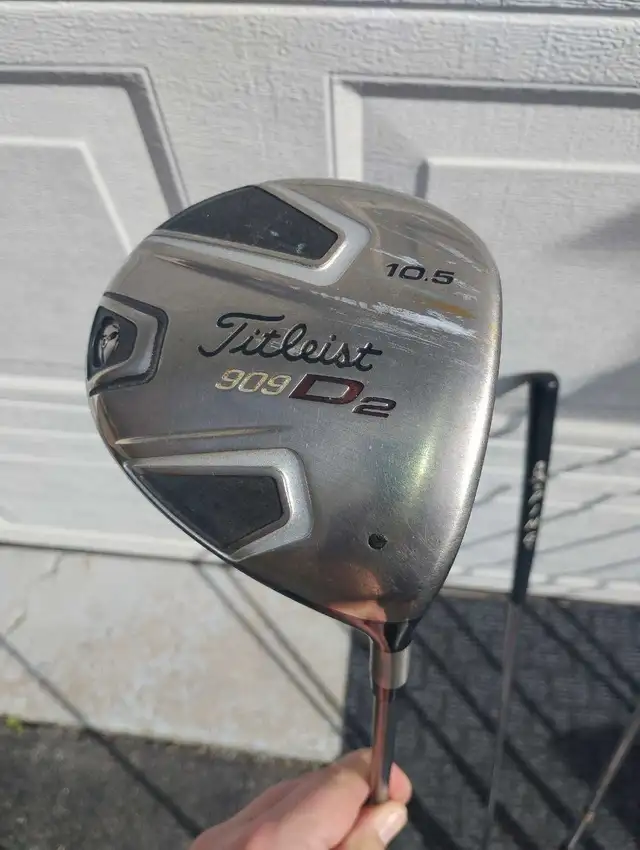 Titleist 909 D2 Driver Diamana R Flex